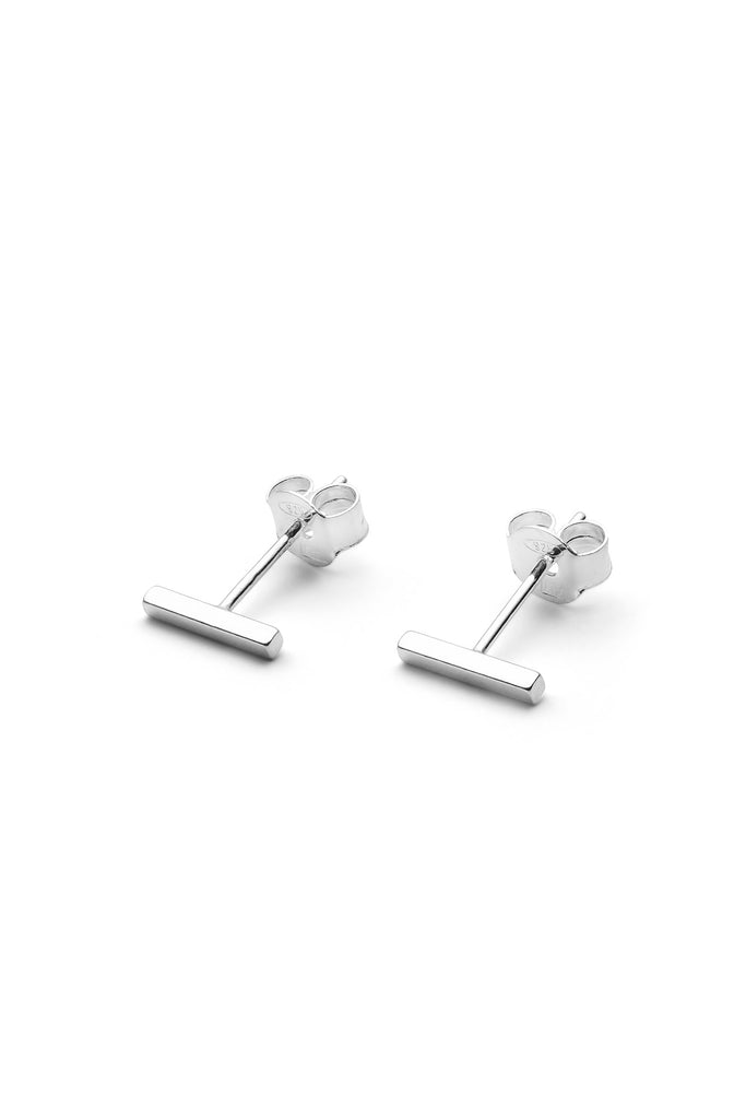 JUKSEREI LINIE EAR STUDS im Angebot