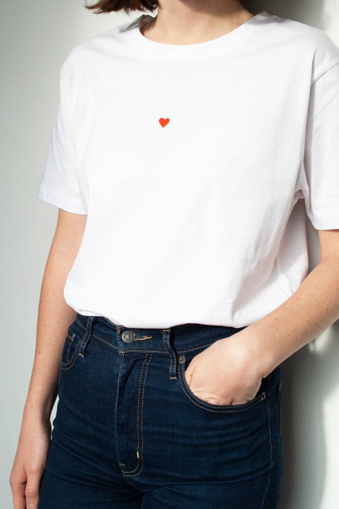 JUKSEREI HEART T-SHIRT Schlussverkauf