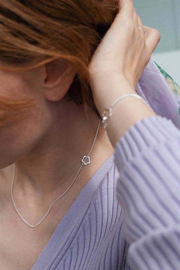 JUKSEREI FLYING FLOW NECKLACE Wochenangebot