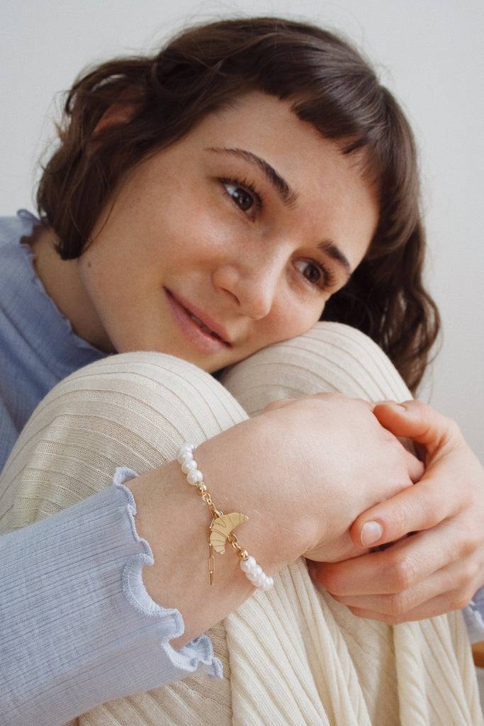 JUKSEREI CROISSANT PEARL BRACELET Clearance-Verkauf