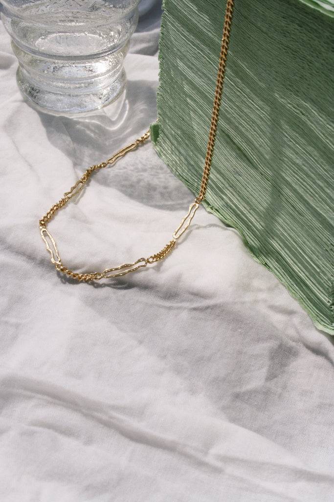 JUKSEREI ISLA NECKLACE Zeitlich begrenztes Angebot