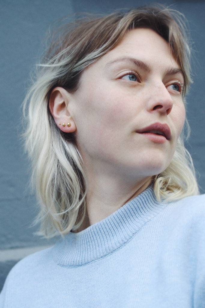 JUKSEREI SIGRID XS EAR STUDS Räumungsverkauf