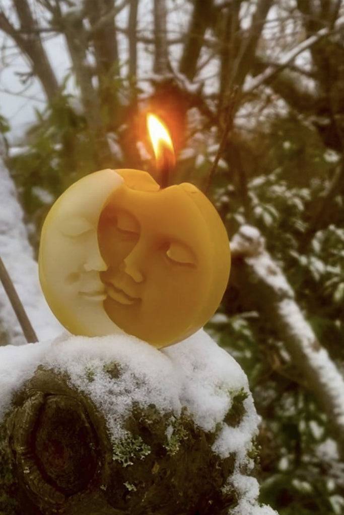 JUKSEREI SOLLYS · MOON/SUN BEESWAX CANDLE Nur noch ein Tag übrig