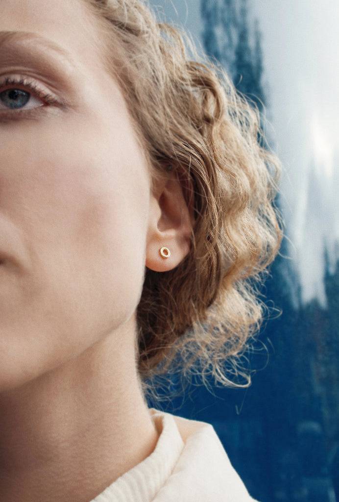 JUKSEREI TILDA EAR STUDS 2025