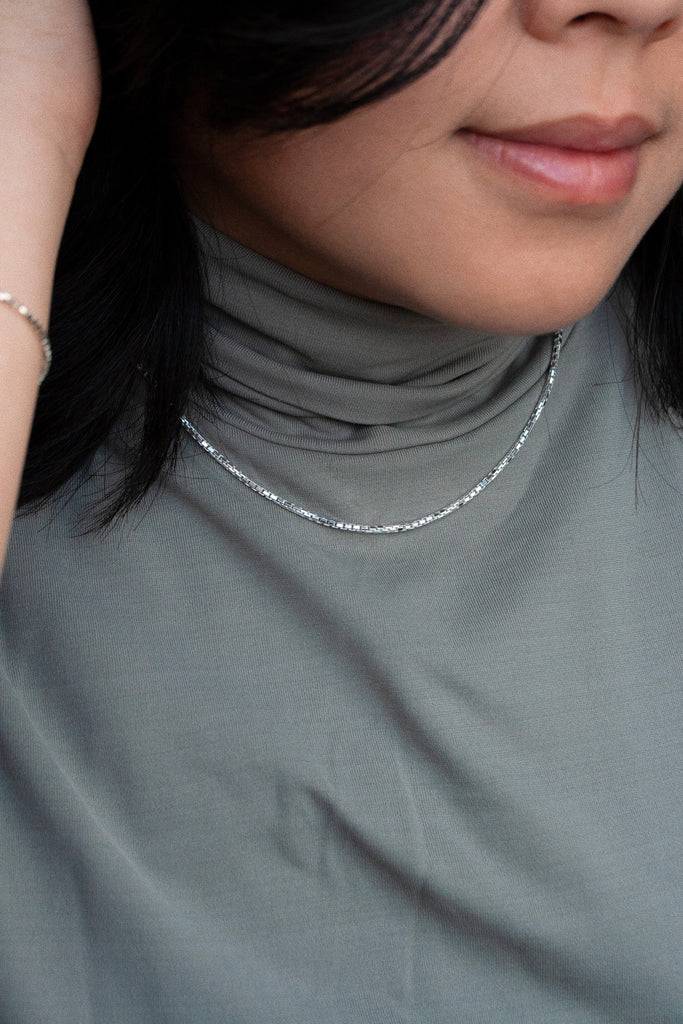 JUKSEREI BOX NECKLACE Top Angebot