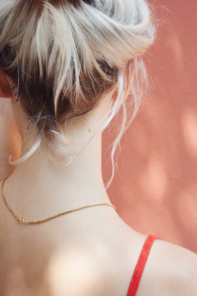 JUKSEREI BOX NECKLACE Top Angebot