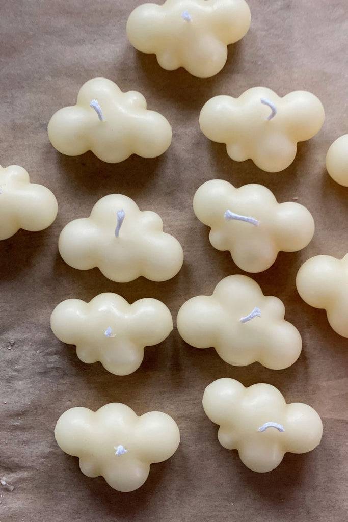 JUKSEREI SOLLYS · CLOUD BEESWAX CANDLE Tägliche Deals