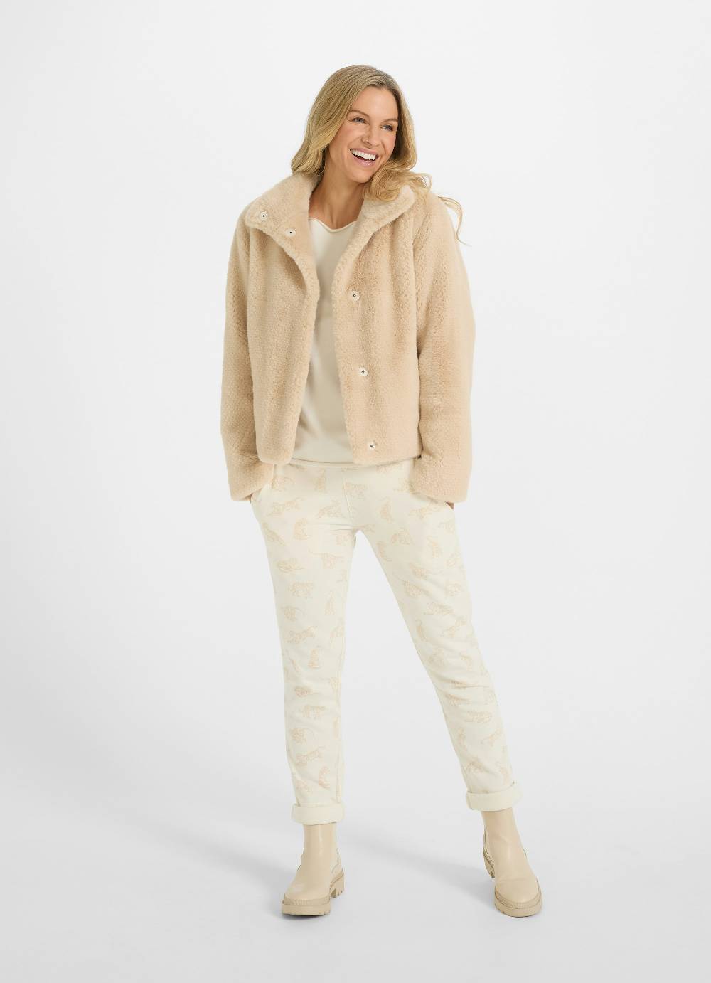 Juvia Faux Fur - Jacke Cyber Monday