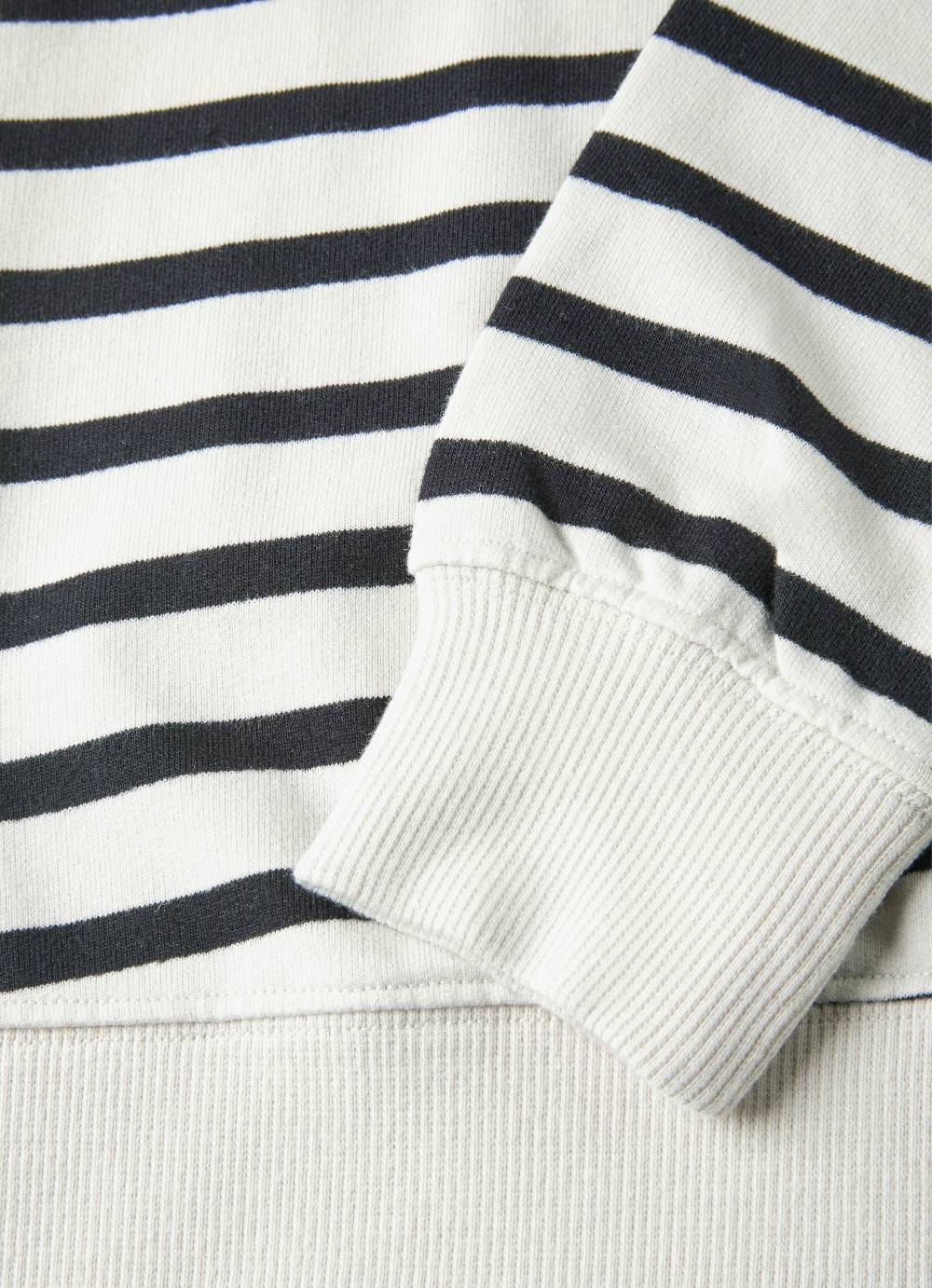 Juvia Hoodie Letzte 2 Tage