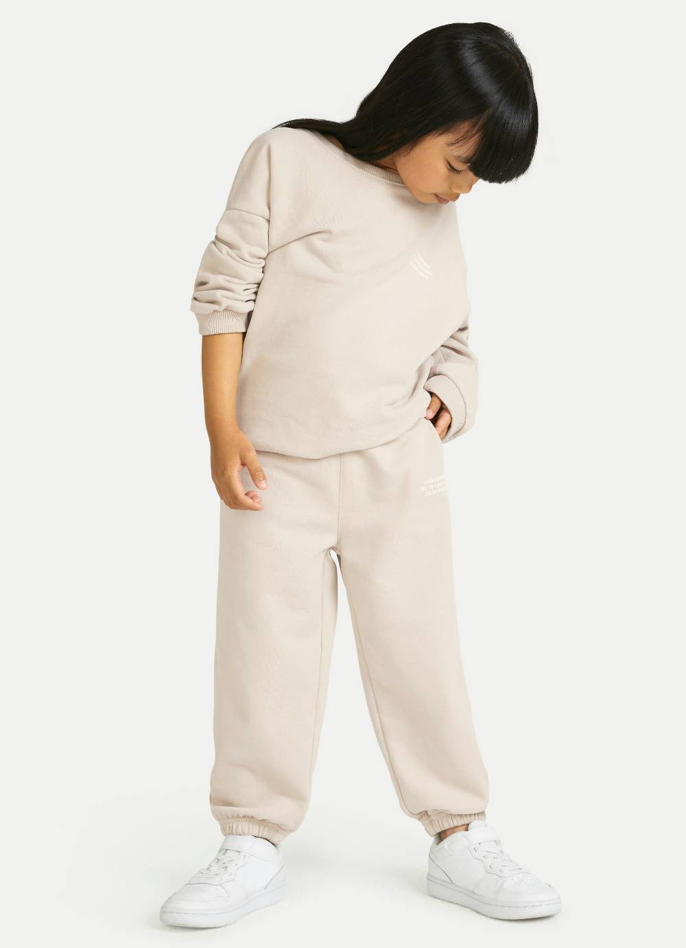 Juvia Loose Fit - Sweatpants
