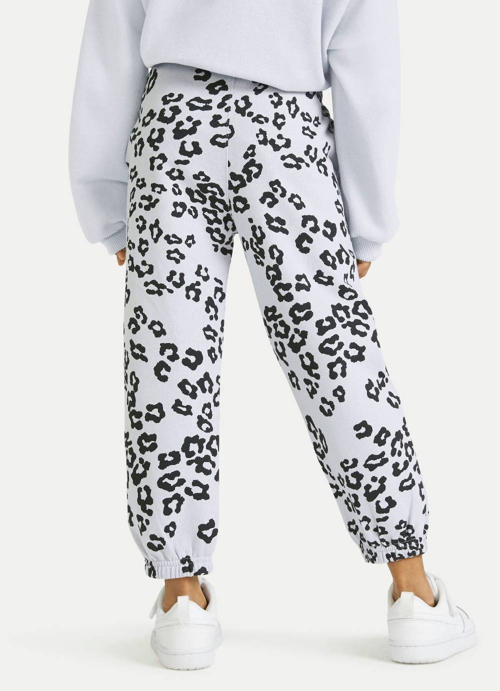 Juvia Loose Fit - Sweatpants Sonderangebot