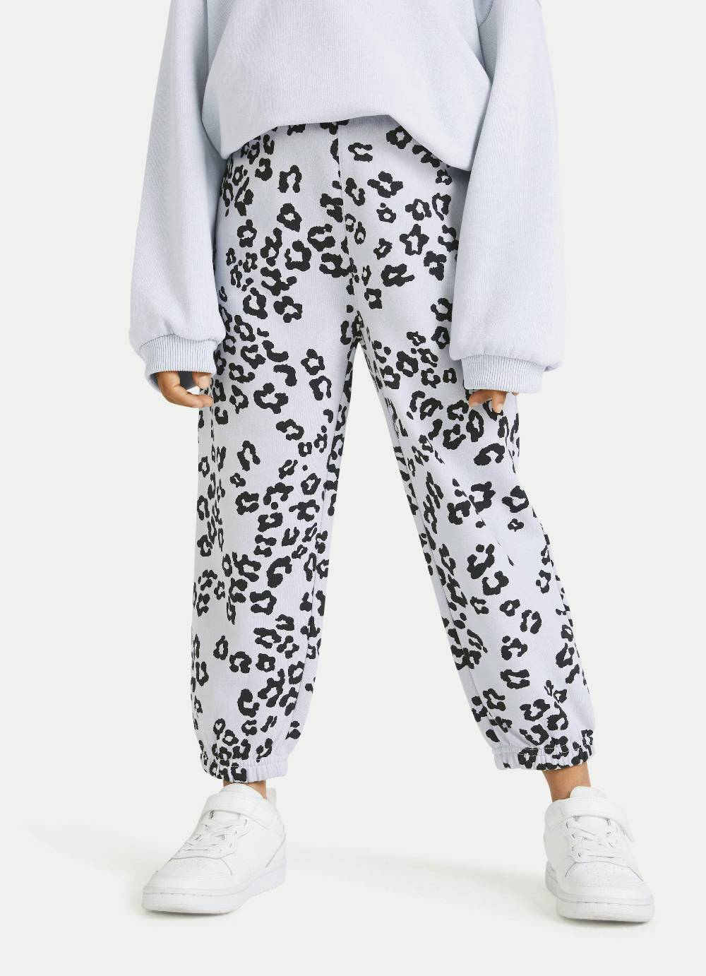 Juvia Loose Fit - Sweatpants Sonderangebot