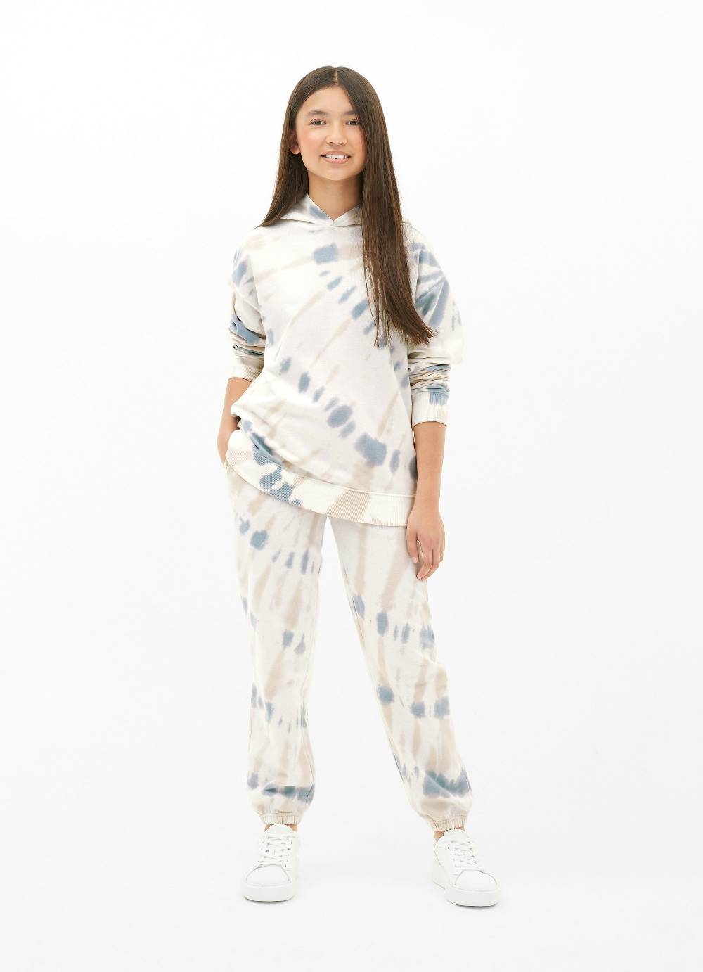 Juvia Hoodie VIP-Rabatte