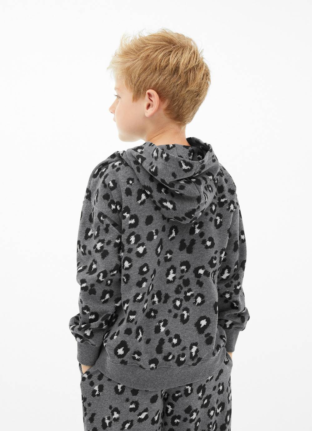 Juvia Hoodie JETZT KAUFEN