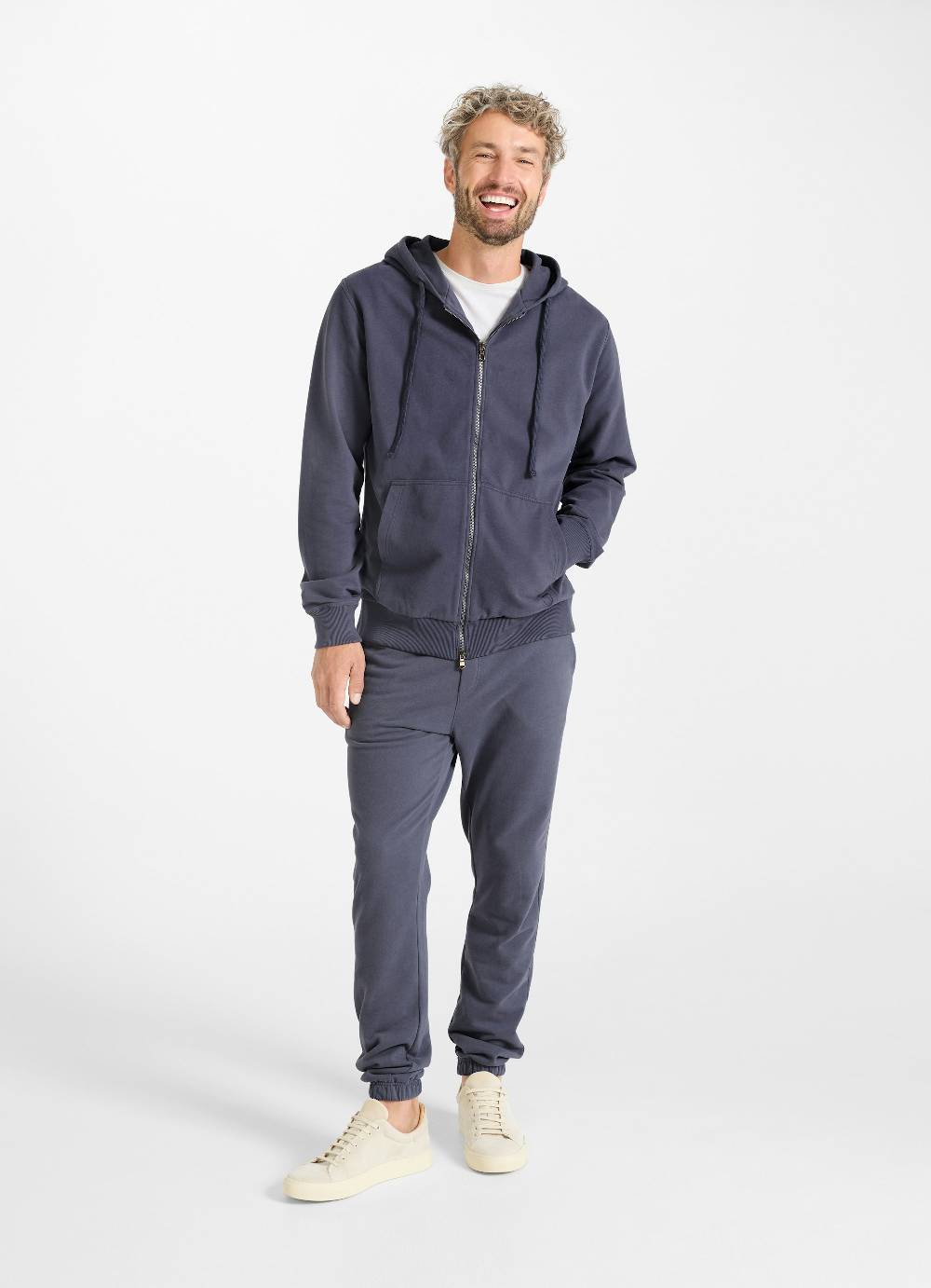 Juvia Hoodie - Sweatjacke 50% Rabatt mit kostenlosem Versand