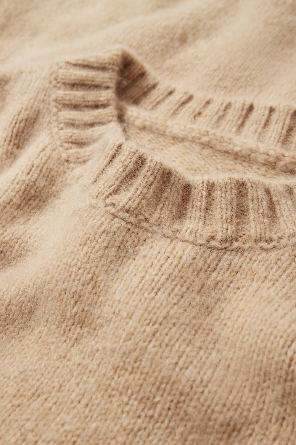 Juvia Fluffy Knit Sweater Kitzbühel Valentinstagsangebot