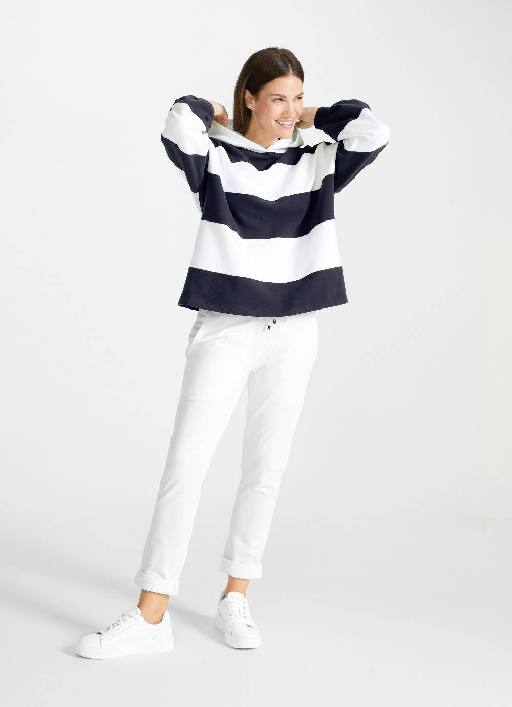 Juvia Hoodie Letzte 2 Tage