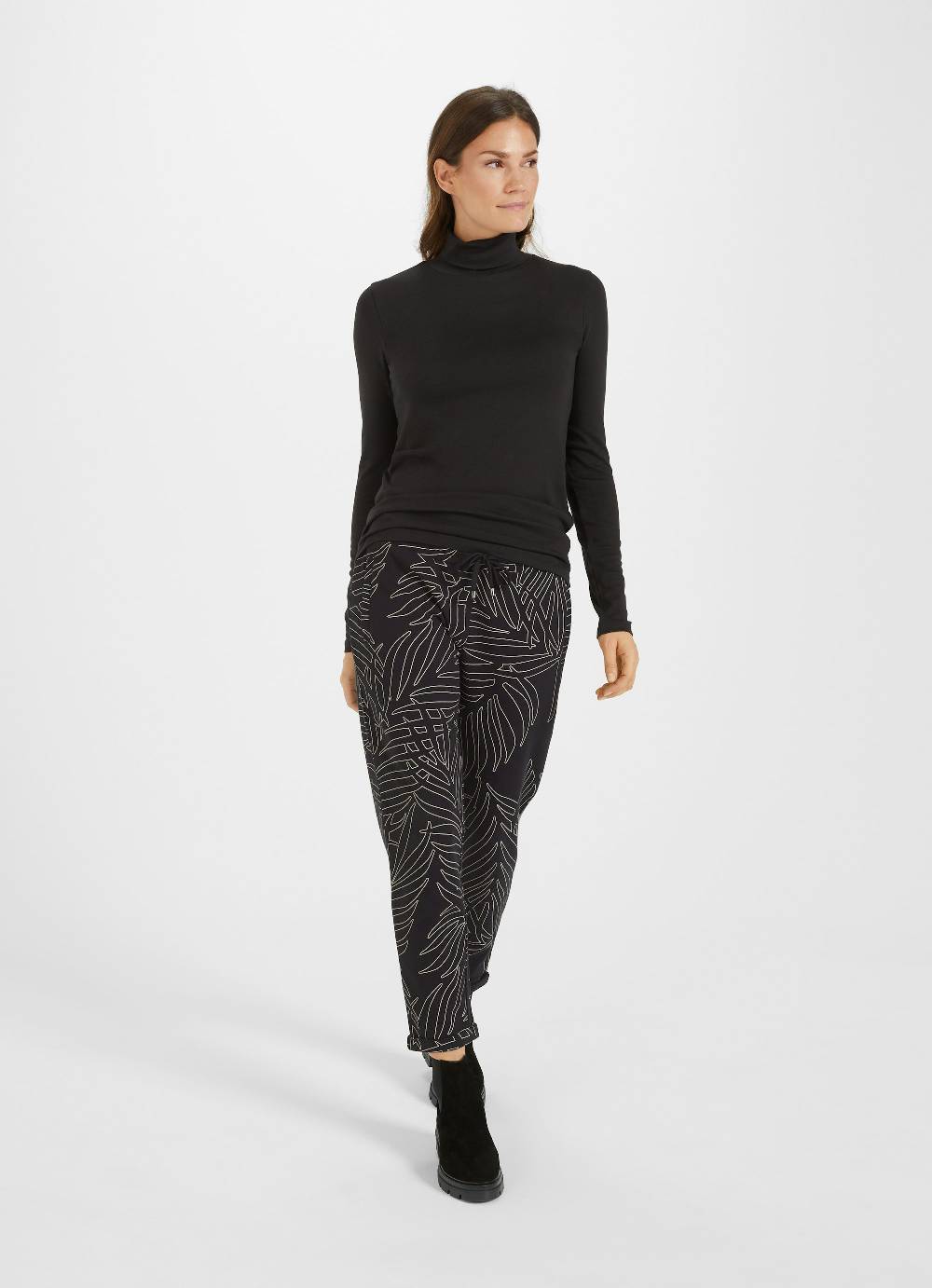 Juvia Casual Fit - Sweatpants Fabrikpreis