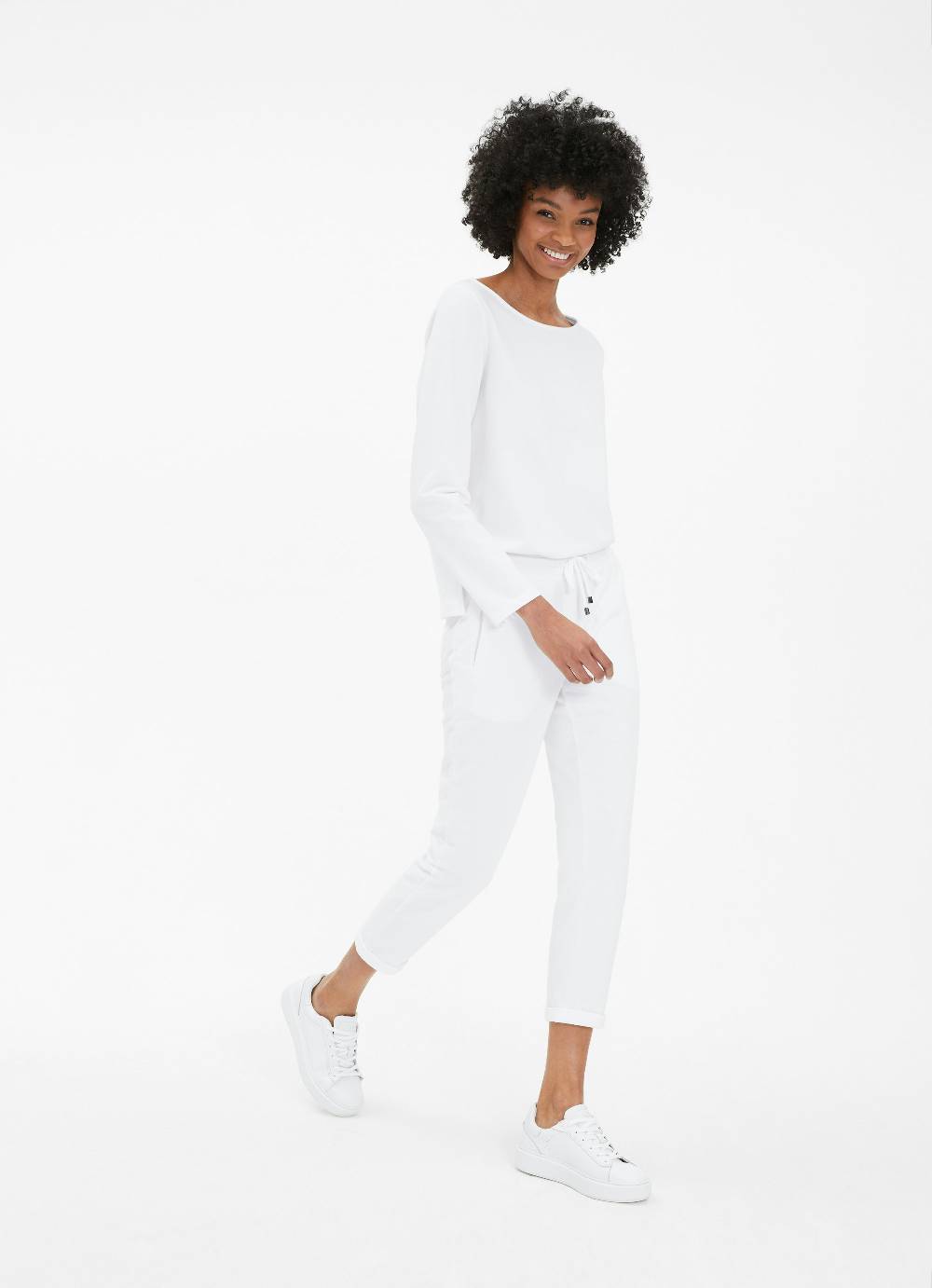 Juvia Casual Fit - Sweatpants Speichern exportieren