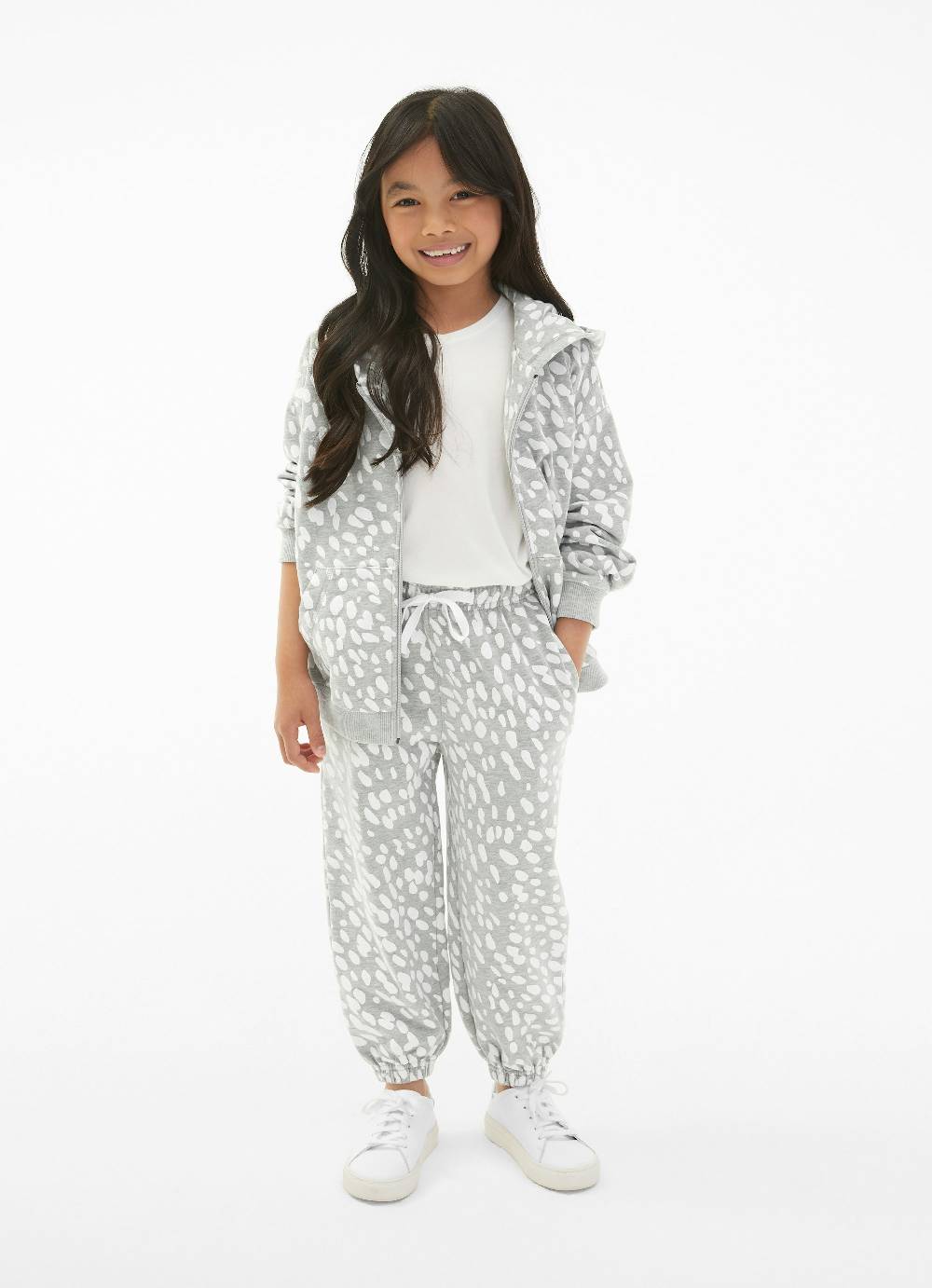 Juvia Loose Fit - Sweatpants