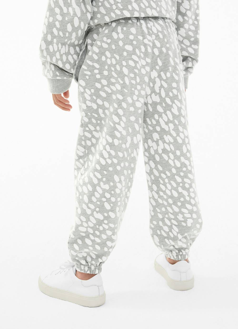 Juvia Loose Fit - Sweatpants Neueste Stile