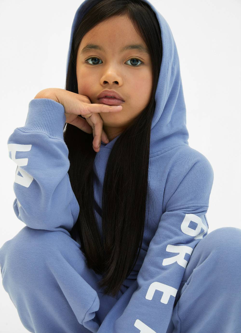 Juvia Hoodie 50% Rabatt mit kostenlosem Versand