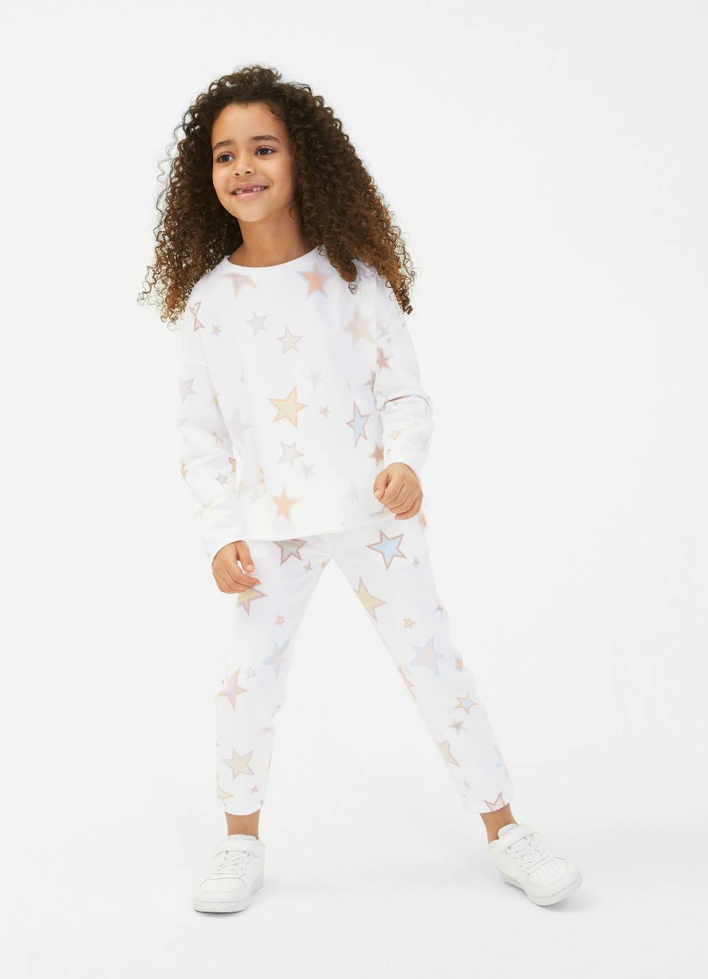 Juvia Regular Fit - Sweatpants Rabatte dieses Monats