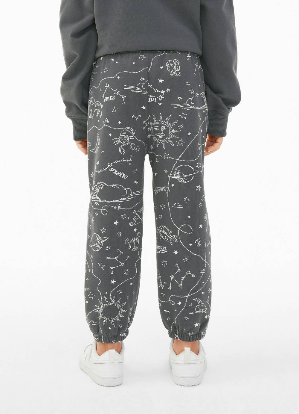Juvia Baggy Fit - Sweatpants Outlet