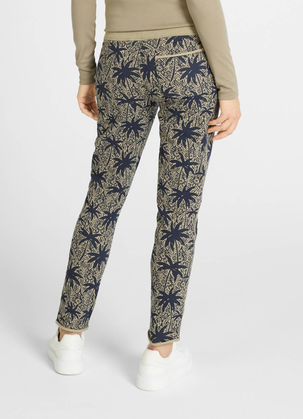 Juvia Slim Fit - Sweatpants Meist gekauft