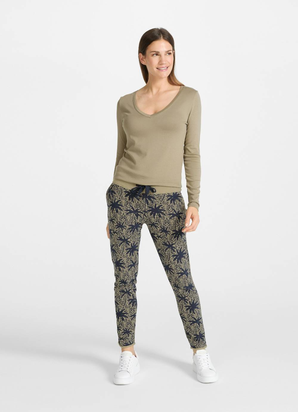 Juvia Slim Fit - Sweatpants Meist gekauft