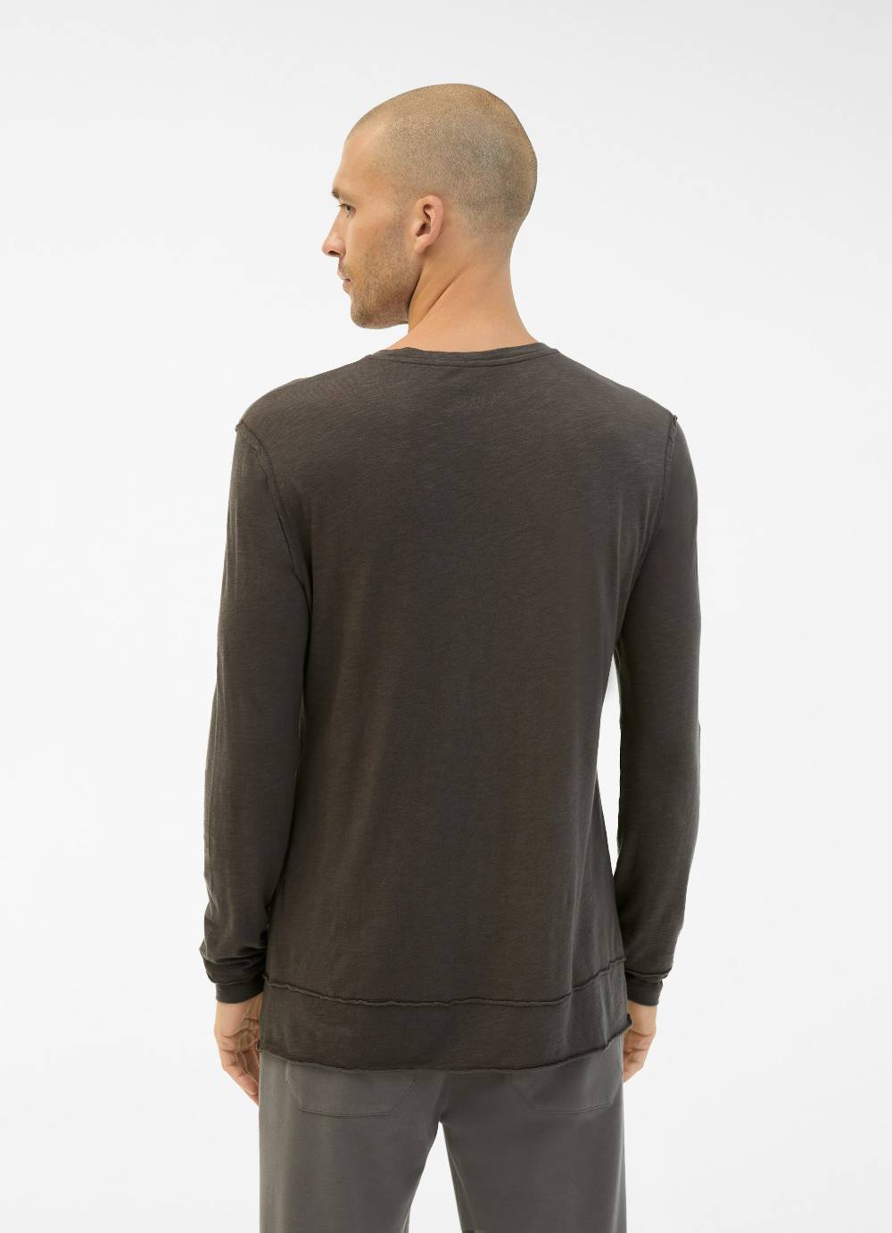 Juvia Longsleeve 50% Rabatt mit kostenlosem Versand