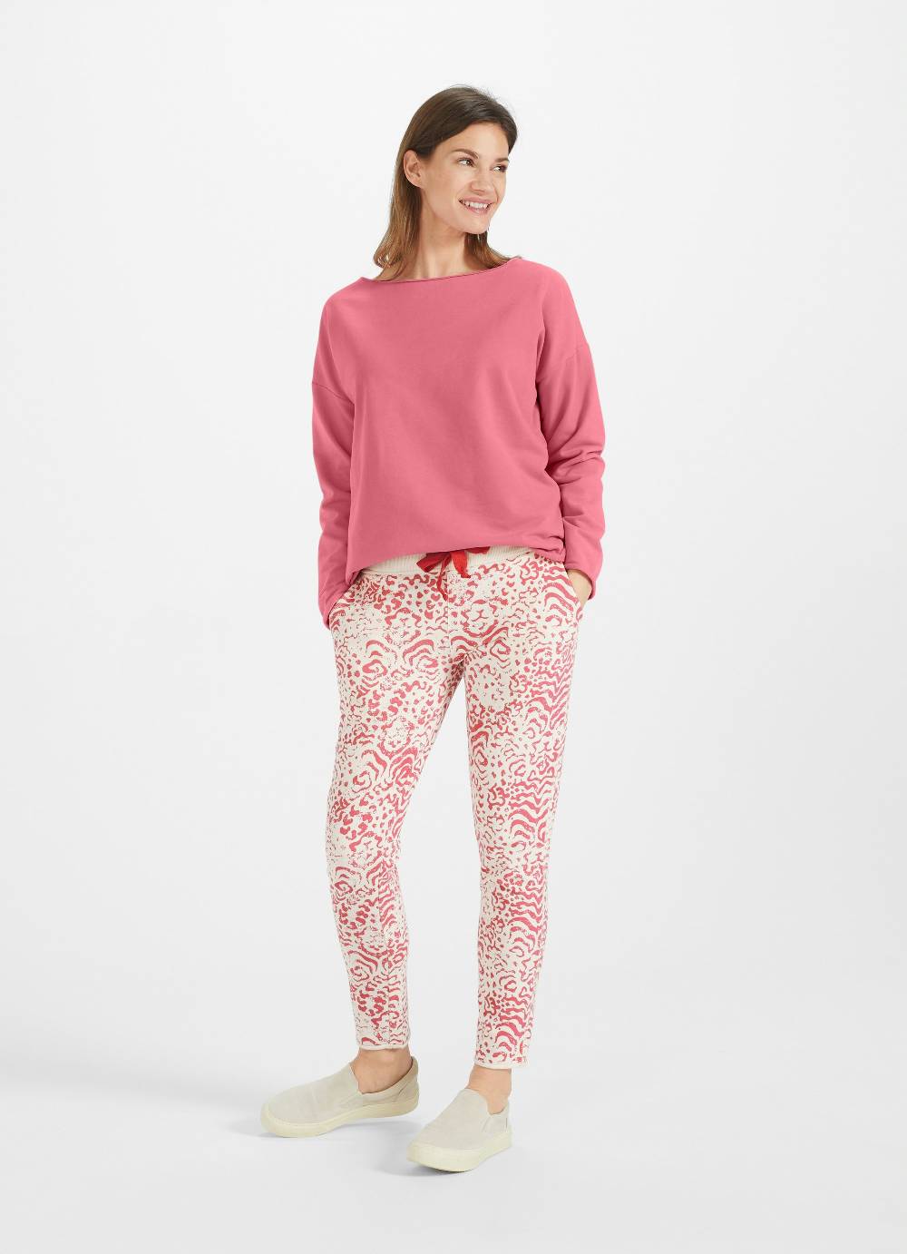 Juvia Slim Fit - Sweatpants Exklusive Angebote