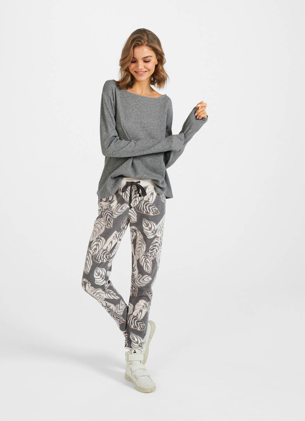 Juvia Slim Fit - Sweatpants Große Rabatte