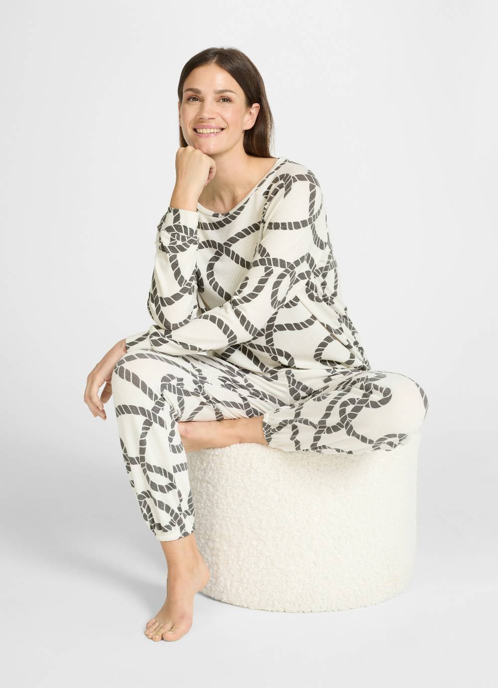 Juvia Nightwear - Sweater Begrenzte Freigabe