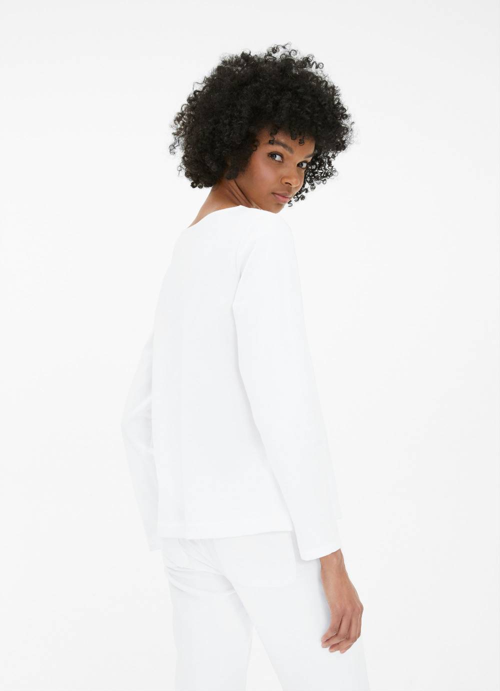Juvia Slim Fit - Sweater Letzte 3 Tage