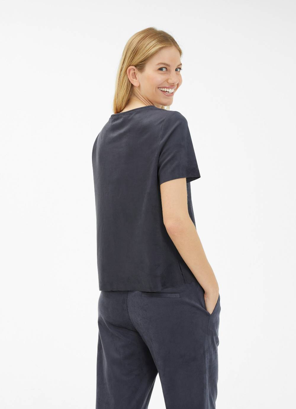 Juvia Tech Velours - T-Shirt Begrenzt auf 3 Tage