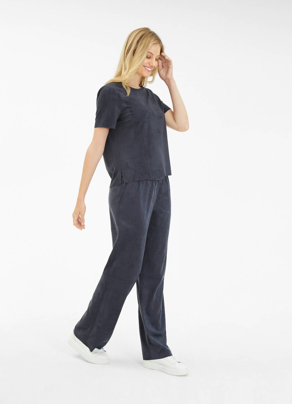 Juvia Tech Velours - T-Shirt Begrenzt auf 3 Tage