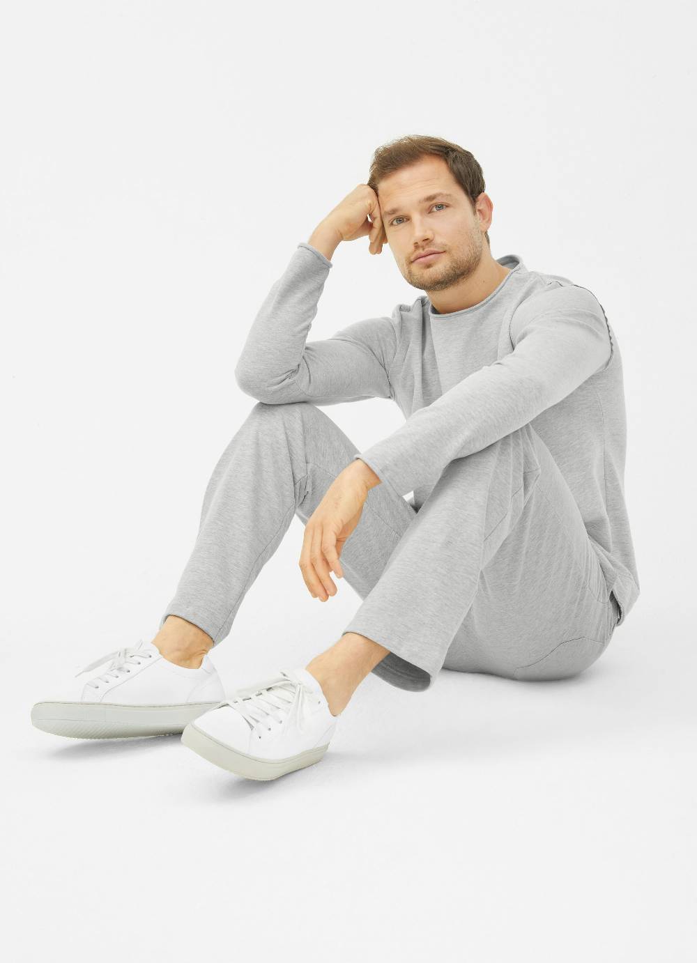 Juvia Regular Fit - Sweatpants Nur für heute