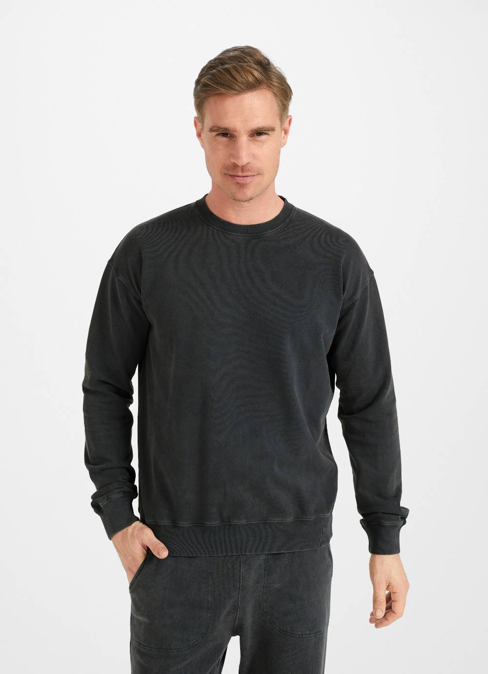 Juvia Sweatshirt