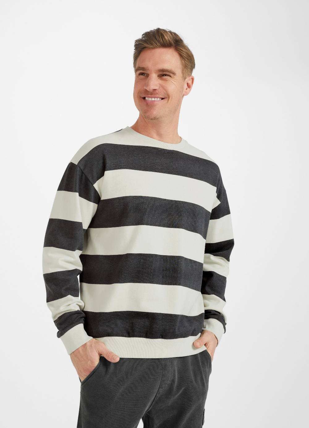 Juvia Sweatshirt