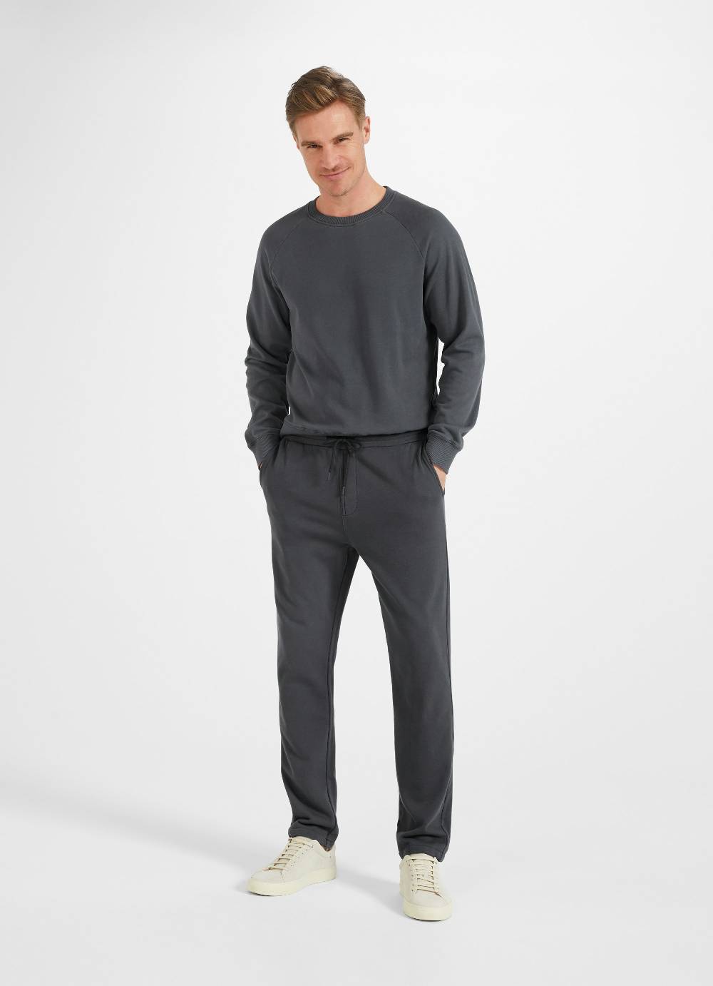 Juvia Regular Fit - Sweatpants Super Rabatt