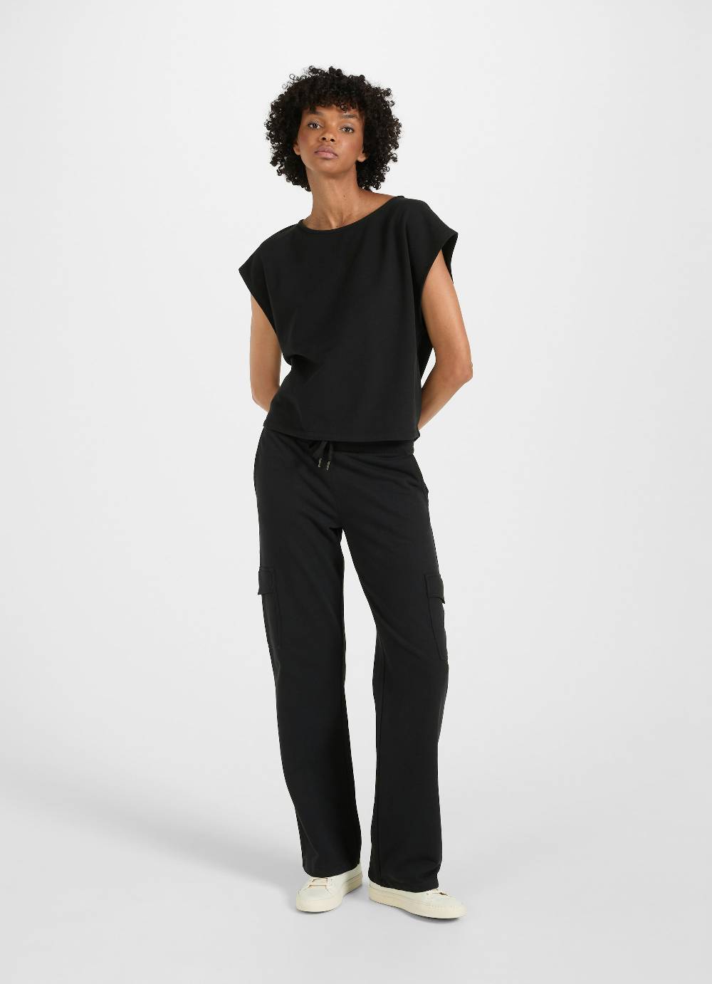 Juvia Wide Leg Fit - Sweatpants Bis zu 55% Rabatt