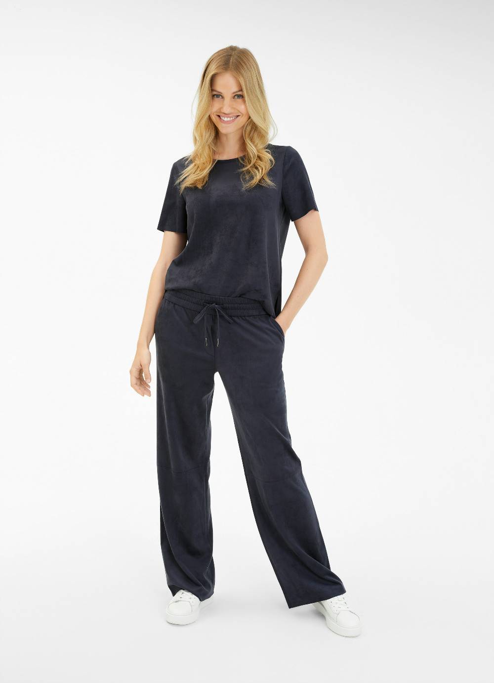 Juvia Tech Velours - Marlenehose Kostenloser Versand