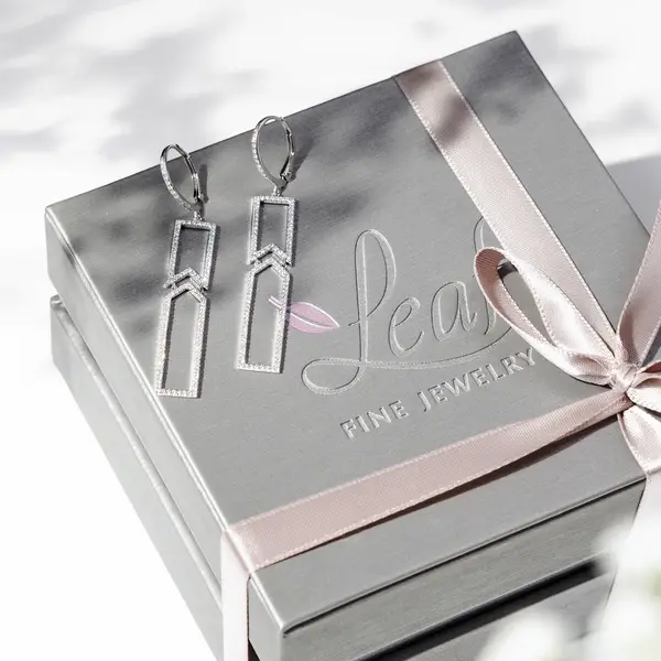 Leaf Jewelry Ohrringe Unique mit Diamanten, 18 K Weißgold Kostenlose Rückgabe