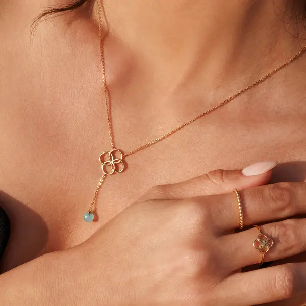 Leaf Jewelry Halskette Clover Charm, Aqua Chalzedon, 18 K Rosegold vergoldet Begrenzt auf 3 Tage