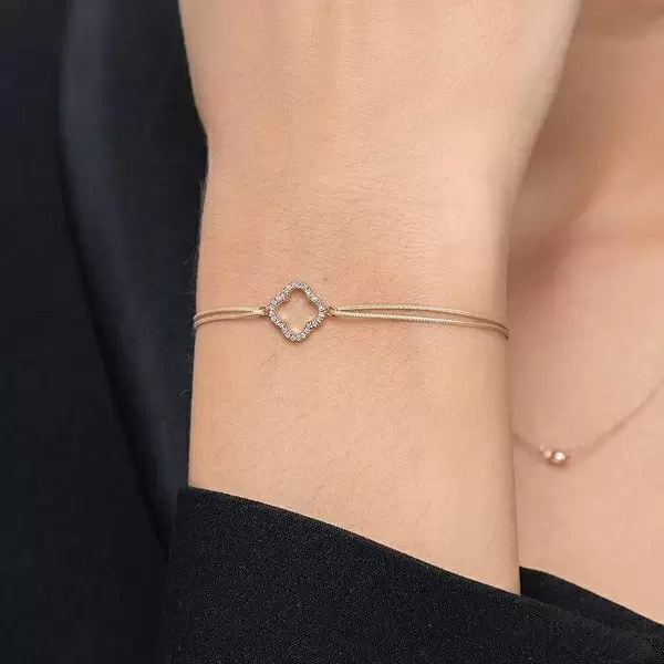 Leaf Jewelry Glückarmband Kleeblatt mit Diamanten, 18 K Rosegold, Beige Begrenztes Angebot