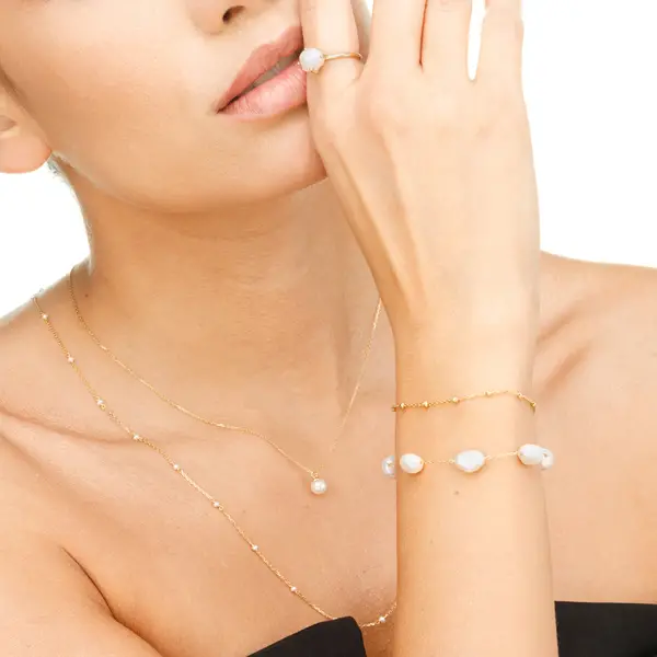 Leaf Jewelry Halskette Pearls, 14K Gelbgold Begrenzt auf 3 Tage
