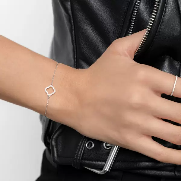Leaf Jewelry Armkette Clover mit Diamanten, 18 K Weißgold 50% Rabatt für begrenzte Zeit