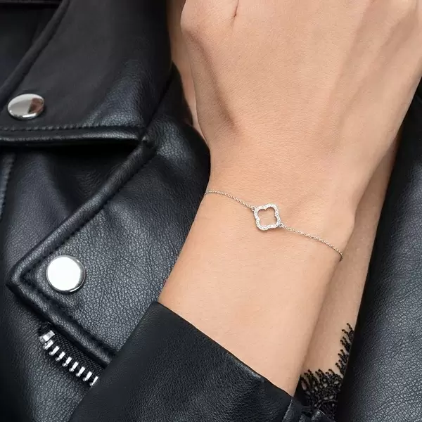 Leaf Jewelry Armkette Clover mit Diamanten, 18 K Weißgold 50% Rabatt für begrenzte Zeit