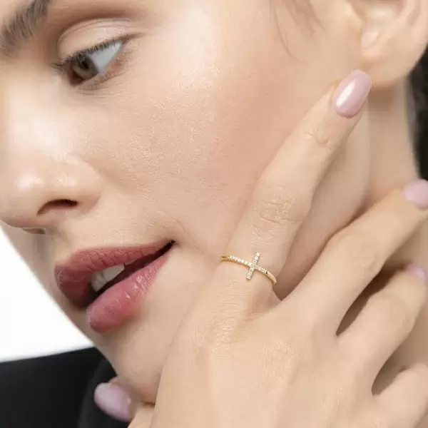 Leaf Jewelry Ring Kreuz mit Diamanten, 18 K Gelbgold Nur noch ein Tag übrig